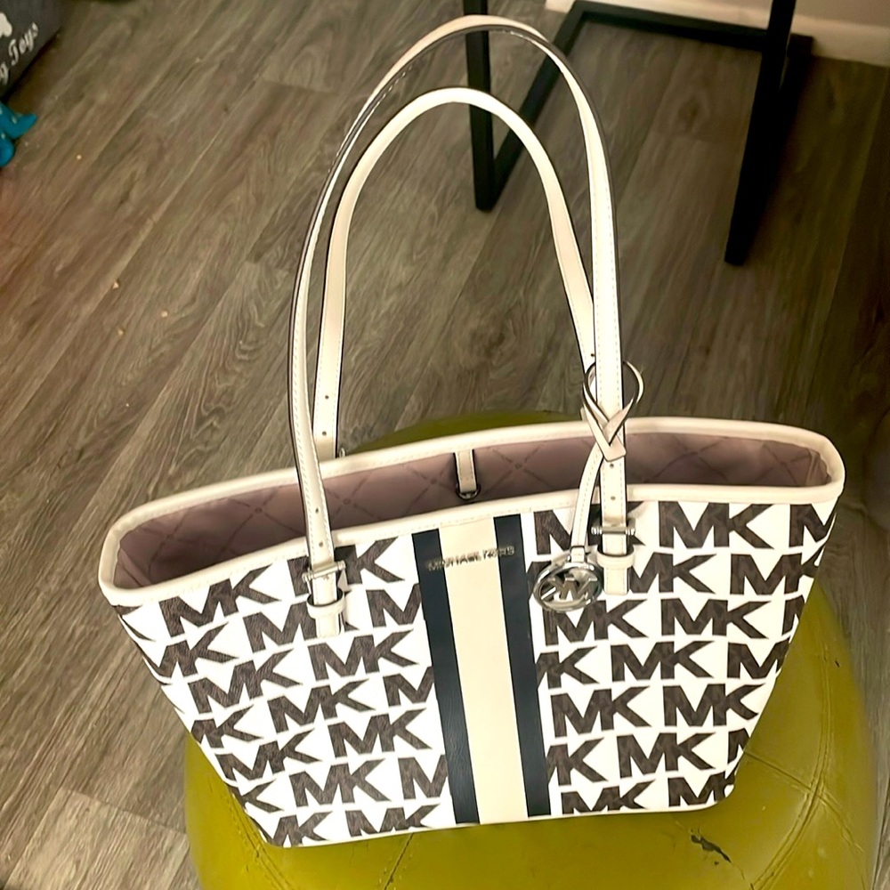 NWT Michael Kors City Tote